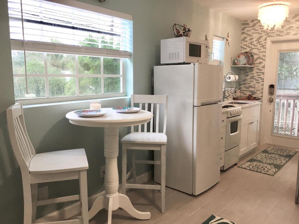 Coastal Studio Escape! North North Naples المظهر الخارجي الصورة